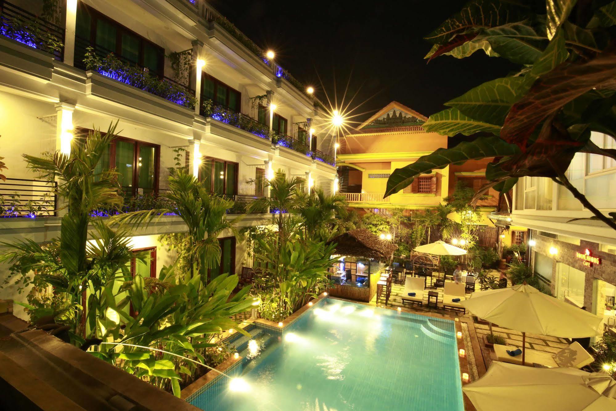 Hotel Chheng Residencia Ciudad de Siem Riep Exterior foto