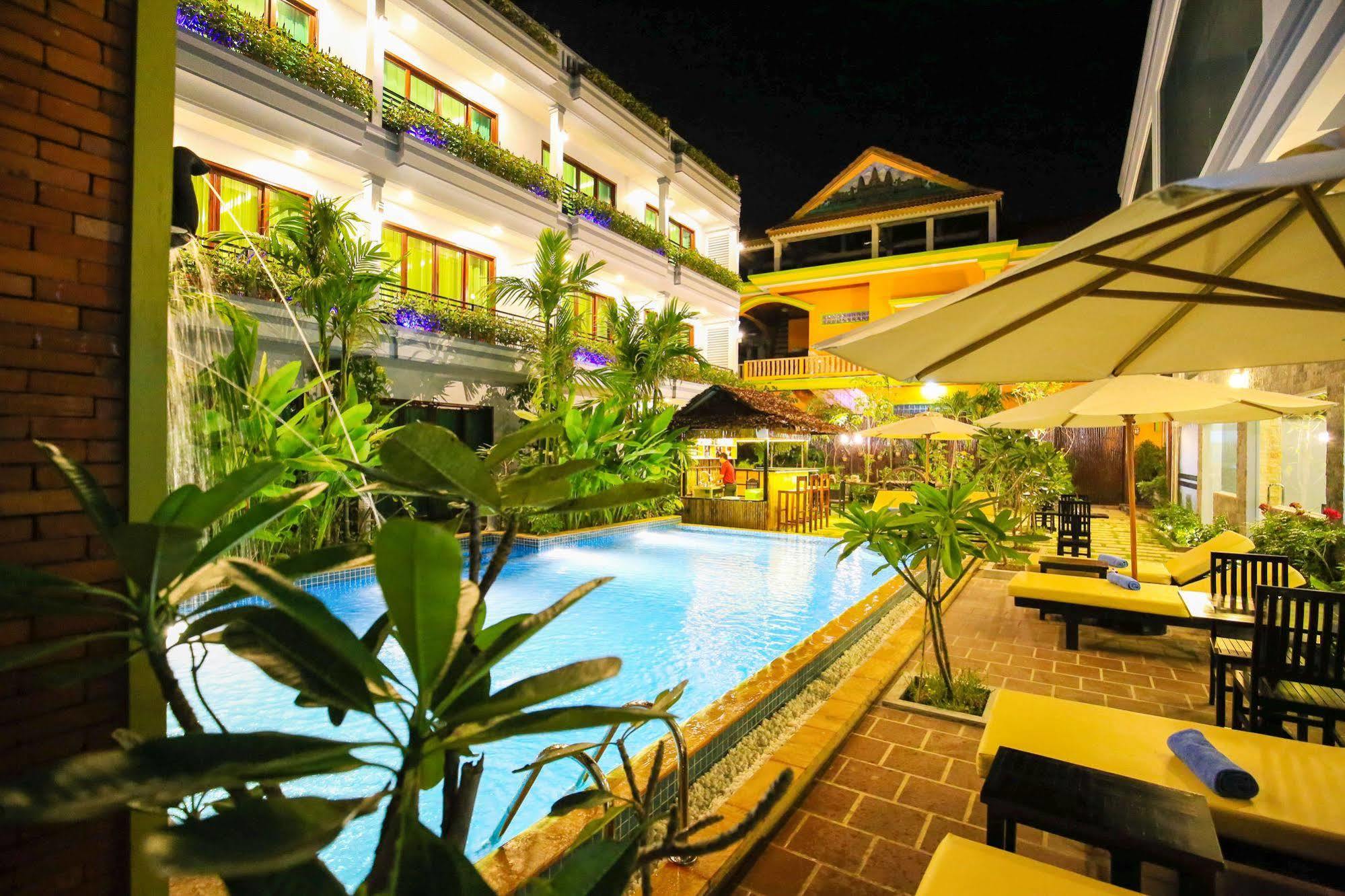 Hotel Chheng Residencia Ciudad de Siem Riep Exterior foto